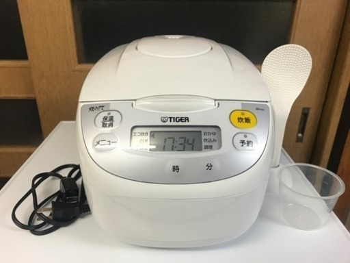未使用 タイガー 炊飯器 2017年 JBH-G101 5.5号