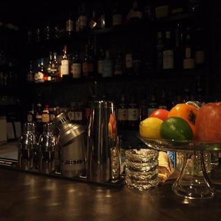 田町/三田の隠れ家BAR　慶應仲通り商店街のバー　KONNE - 港区