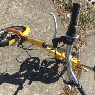 折りたたみ自転車の画像