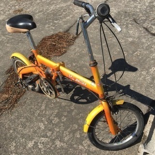 折りたたみ自転車の画像
