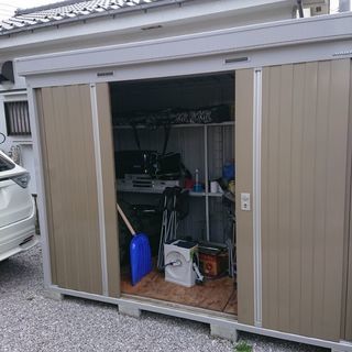 イナバ物置の画像