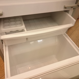 [安心の6ヶ月保証]　2011年製　SHARP〈シャープ〉137L　2ドア冷蔵庫 [トレファク八王子めじろ台店] （の画像