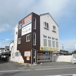 【現在満室につき空室待ち】今だけ初期費用0円！リンデンビル　駐車場完備　県道2号線沿い　トランクルーム、個人事務所や英会話教室などに！の画像