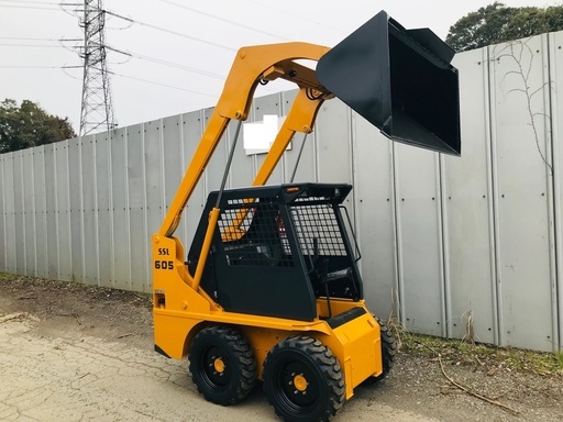 TCMボブキャットSSL6054WDタイヤ と ホイール 新品 (macha