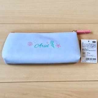 新品・未使用アリエルのペンケース♫の画像