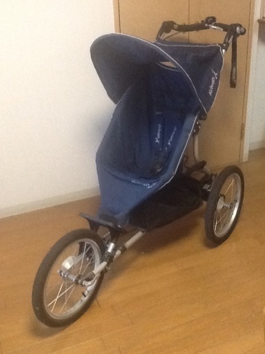 お買い得のランニングバギー！AirBuggy(エアバギー) 3輪ベビーカー