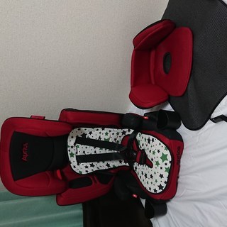 【美品】アップリカ ジュニアシート エアグルーヴ　チャイルドシート 赤 希少色 美品】アップリカ ジュニアシート エアグルーヴ チャイルドシート 赤