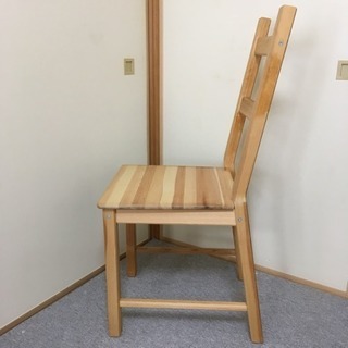 IKEA 無垢材ダイニングチェア （IVAR）の画像