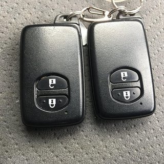 トヨタ プリウス☆グレードS☆車検2年で納車します　☆値下げました☆の画像