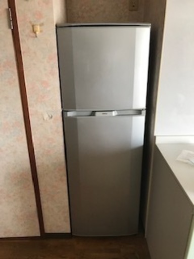 日立ノンフロン冷凍冷蔵庫　２ドア　230L　２ドアでは大型です。中古　動作確認済み　直引取り