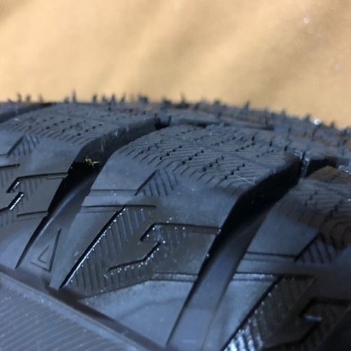 2018年製スタッドレスタイヤ  ヨコハマ4本セット