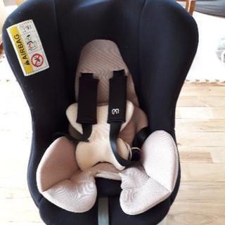 チャイルドシート　クルット回るタイプ