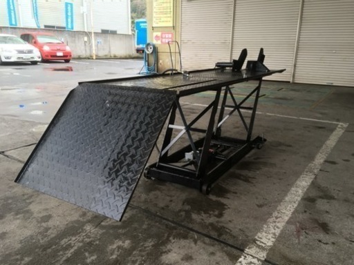 早い者勝ち‼️バイク用エアー油圧式リフト‼️ご相談対応致します‼️