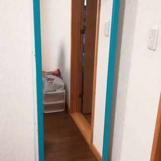 CD/DVD/マンガが収まる★姿見付きのおしゃれ棚