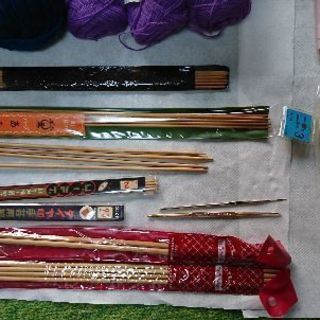 編み物用品、毛糸など。の画像