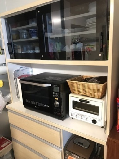 食器棚 綺麗な状態です。