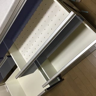 食器棚　人工大理石カウンターの画像