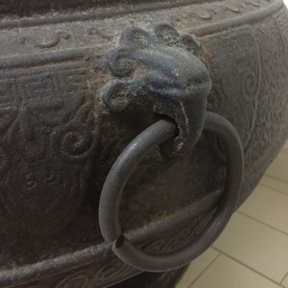 大型火鉢（鉄製）の画像