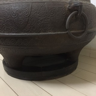 大型火鉢（鉄製）の画像