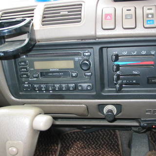 タウンエース　スーパーエクストラ　スカイライトルーフ　Ｈ８年式　2000ガソリン　ＡＴ　ツインエアコン　車両コンディション良好の画像