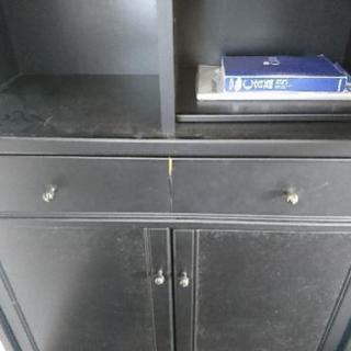 【お引取りで無料！】本棚の画像