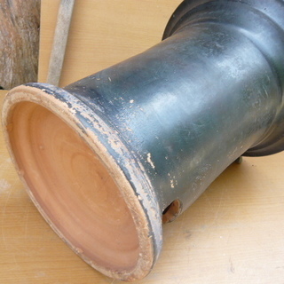 練炭火鉢・スタンド型の画像