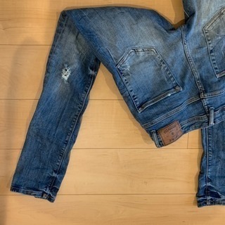 zara ダメージデニムの画像