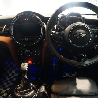 MINI ｸｰﾊﾟｰSD SEVEN　MINIｾﾌﾞﾝﾕｱｰｽﾞﾊﾟｯｹｰｼﾞ/黒革/ACC/HDDﾅﾋﾞ/ﾊﾞｯｸｶﾒﾗ　平成29（2017）年　3,000km　の画像