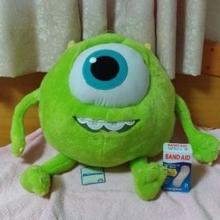 モンスターズインク　マイク　ぬいぐるみ