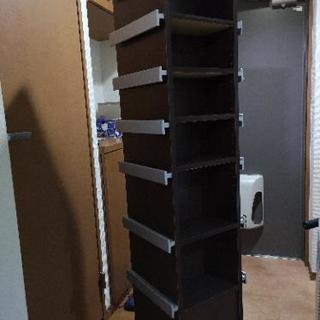 タワー型本棚・CDラック