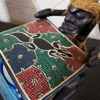 民芸品　エスニックなＣＤラック