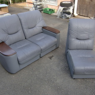 ３人掛け合皮のソファー　中古