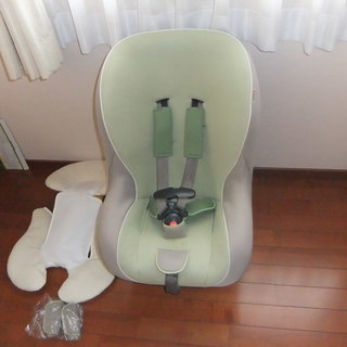 チャイルドシート takata　neo-04 グリーン