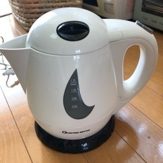 電子ケトルの画像