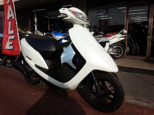 NO.2585　ディオ ＦＩ（ＤＩＯ） ４サイクルエンジン　フューエルインジェクション　ホワイト　☆彡