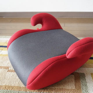 車用ジュニアシートの画像