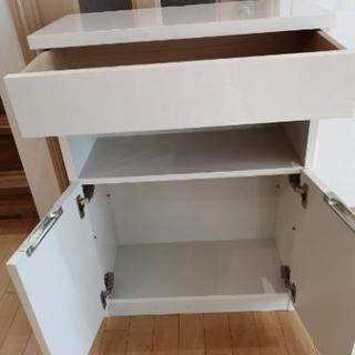 おしゃれな電話台　無料ですの画像