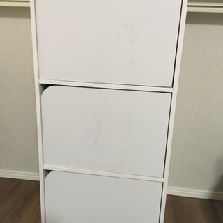 扉付きカラーボックス