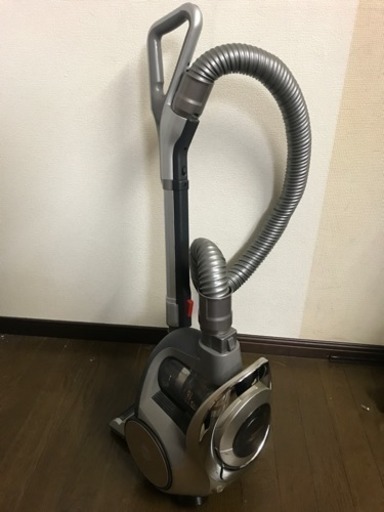 TOSHIBA サイクロン 掃除機 VC-CG310 2011年製