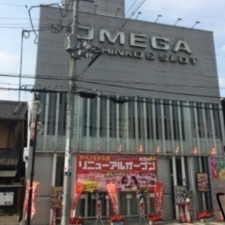 石山駅近くのパチンコ店の閉店清掃