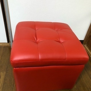 スツール（赤）ほぼ未使用品