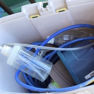 園芸用生ゴミを発酵させて肥料にする容器とプラ鉢などジャンク、なるべく多く持って行って貰える方の画像