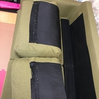 グリーンのかわいいソファーの画像