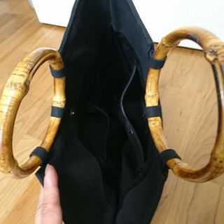 値下げ 蝶刺繍 筒型トートバッグの画像