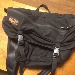 MYSTERY RANCH ミステリーランチ インベーダー メッセンジャーバッグ