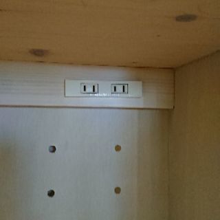 アンティーク棚【コンセント２口付】の画像