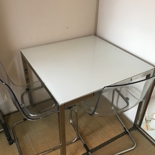 IKEAダイニングテーブル