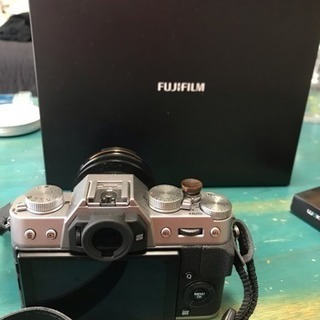 	 FUJIFILM ミラーレス一眼 X-T20 レンズキットシ...