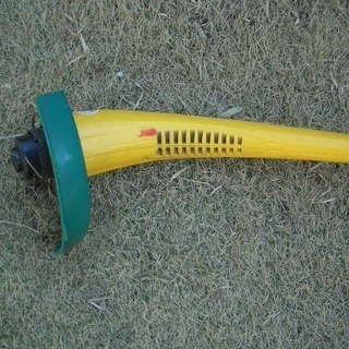 マキタ　電動草刈り機　MUM-252の画像