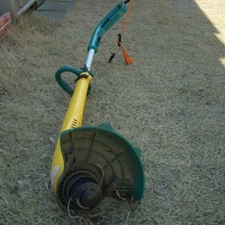 マキタ　電動草刈り機　MUM-252の画像